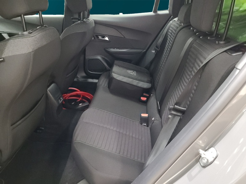 Peugeot e-2008 vaihtoauto