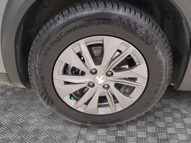 Peugeot e-2008 vaihtoauto