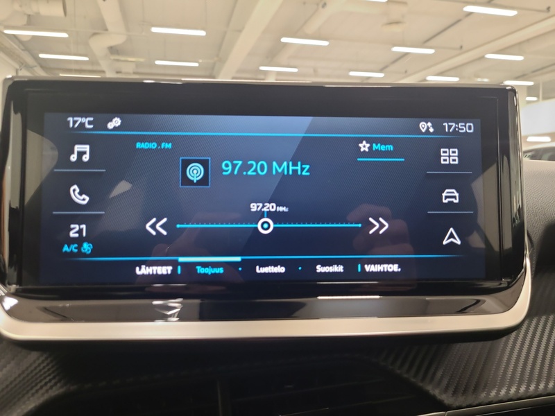 Peugeot e-2008 vaihtoauto