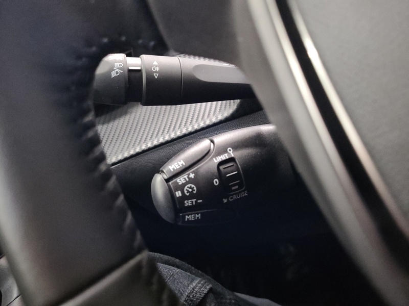 Peugeot e-2008 vaihtoauto