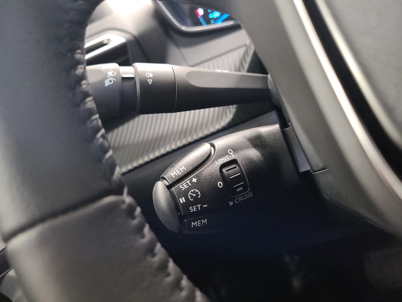 Peugeot e-2008 vaihtoauto