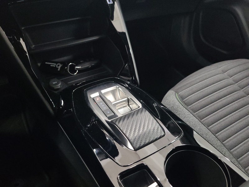 Peugeot e-2008 vaihtoauto