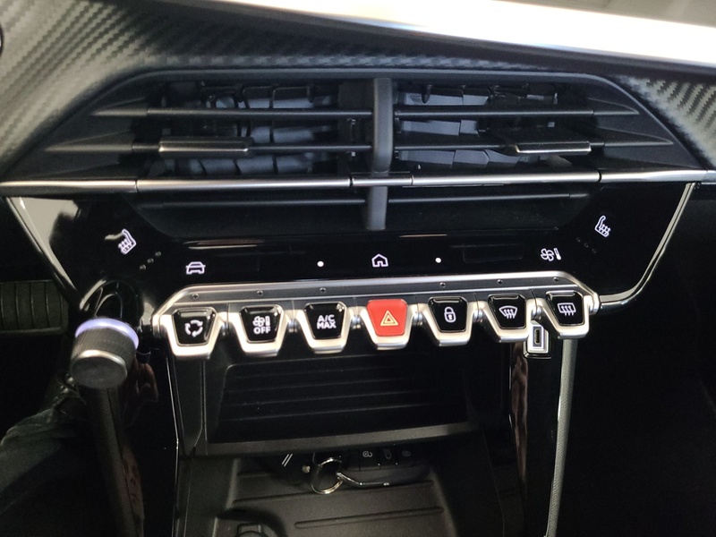 Peugeot e-2008 vaihtoauto