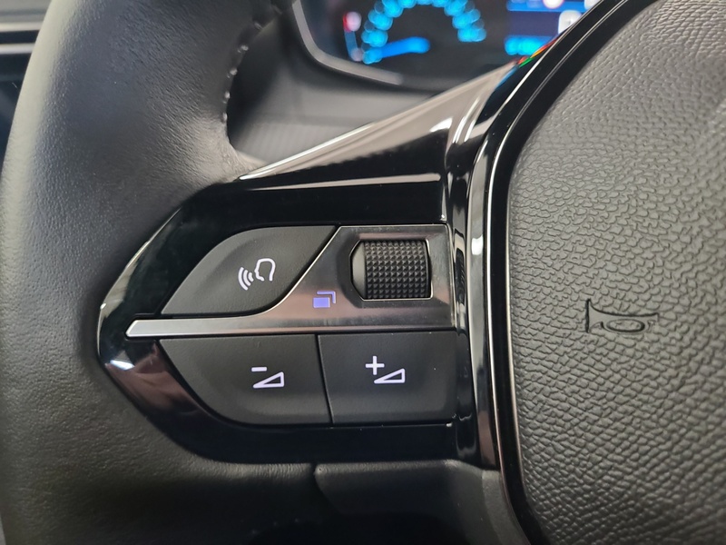 Peugeot e-2008 vaihtoauto