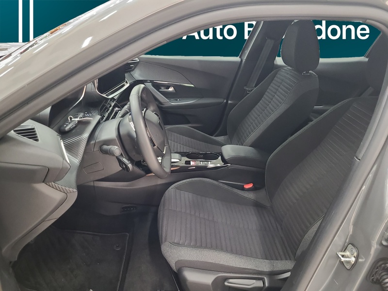 Peugeot e-2008 vaihtoauto