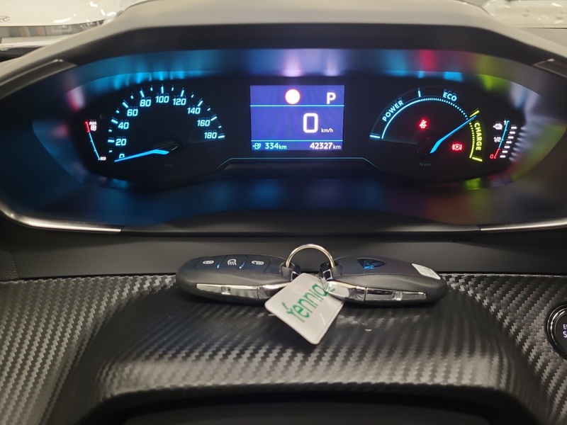 Peugeot e-2008 vaihtoauto