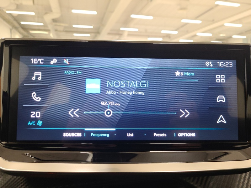 Peugeot e-2008 vaihtoauto