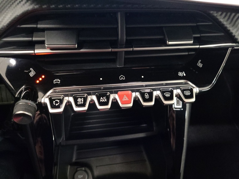 Peugeot e-2008 vaihtoauto