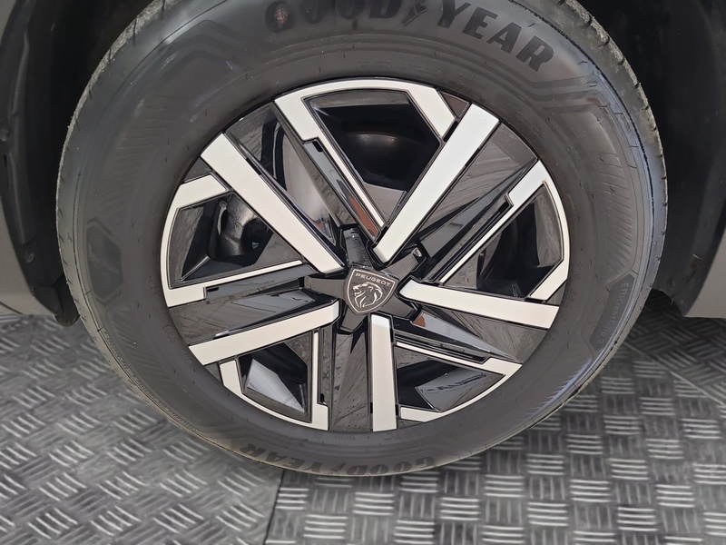 Peugeot e-2008 vaihtoauto