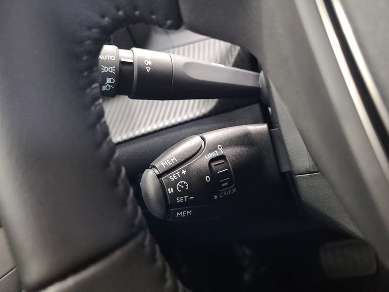 Peugeot e-2008 vaihtoauto