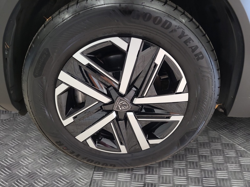 Peugeot e-2008 vaihtoauto