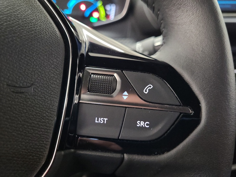 Peugeot e-2008 vaihtoauto