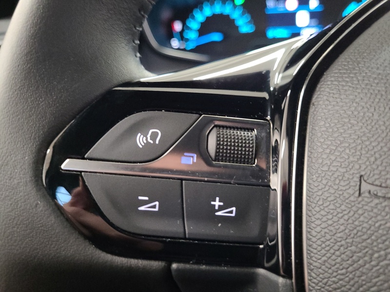 Peugeot e-2008 vaihtoauto