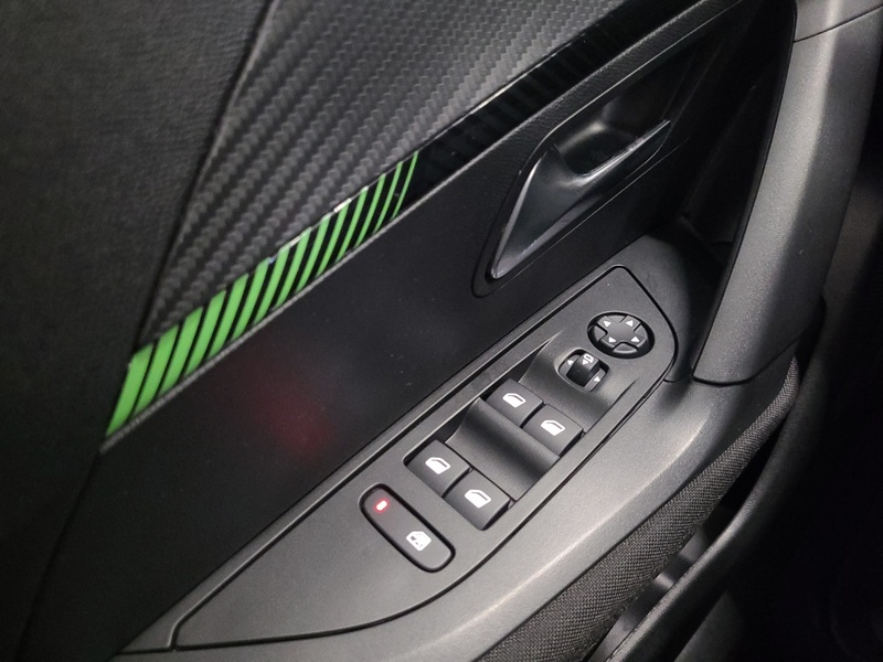 Peugeot e-2008 vaihtoauto