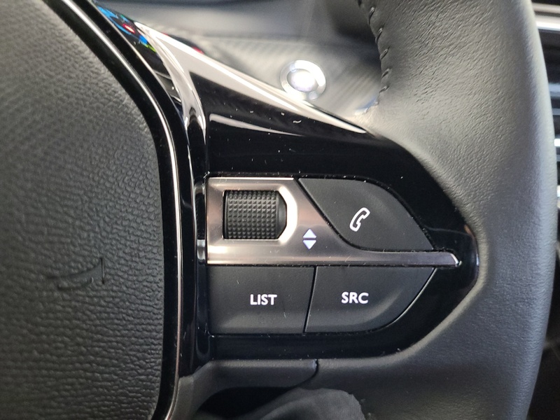 Peugeot e-2008 vaihtoauto