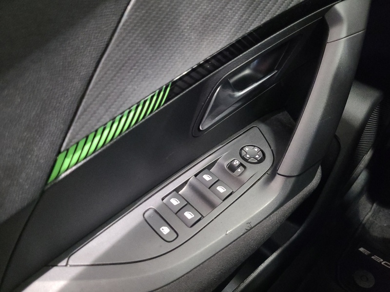 Peugeot e-2008 vaihtoauto