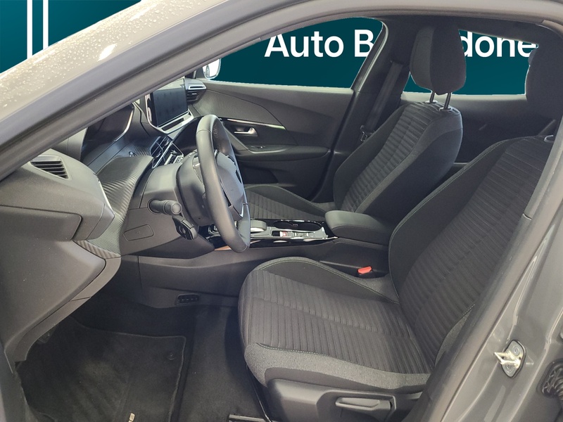 Peugeot e-2008 vaihtoauto