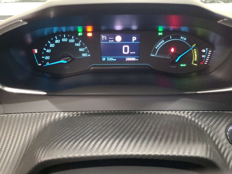 Peugeot e-2008 vaihtoauto