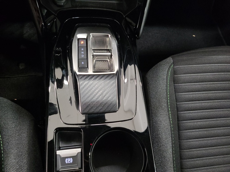 Peugeot e-2008 vaihtoauto