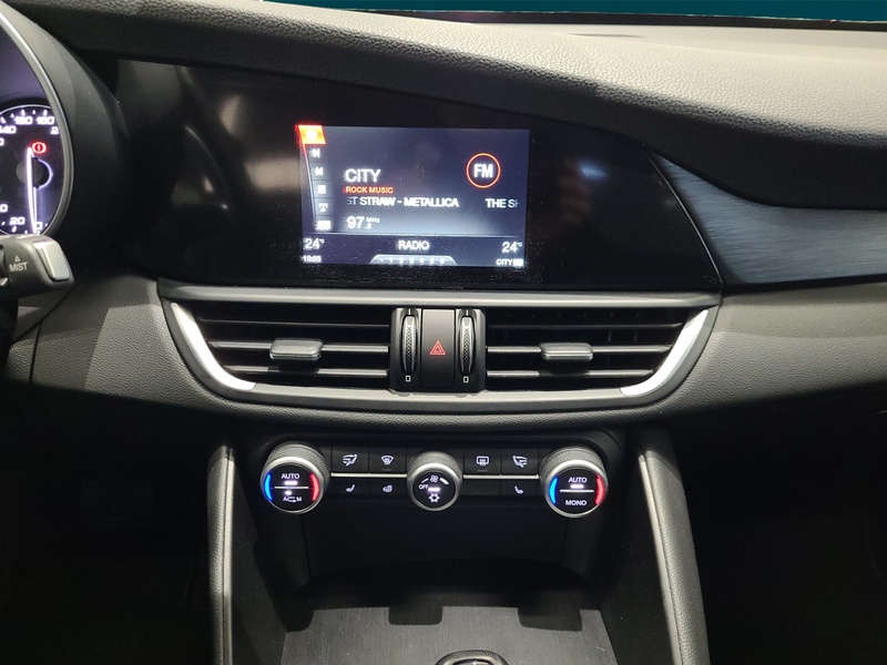 Alfa Romeo Giulia vaihtoauto