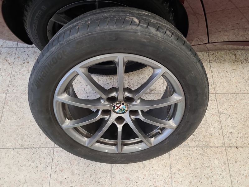 Alfa Romeo Giulia vaihtoauto