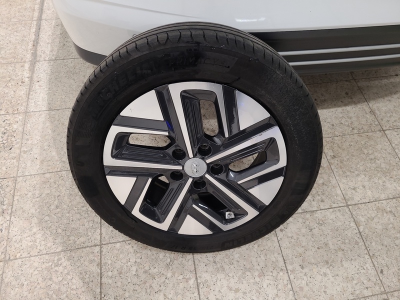 Hyundai Kona vaihtoauto