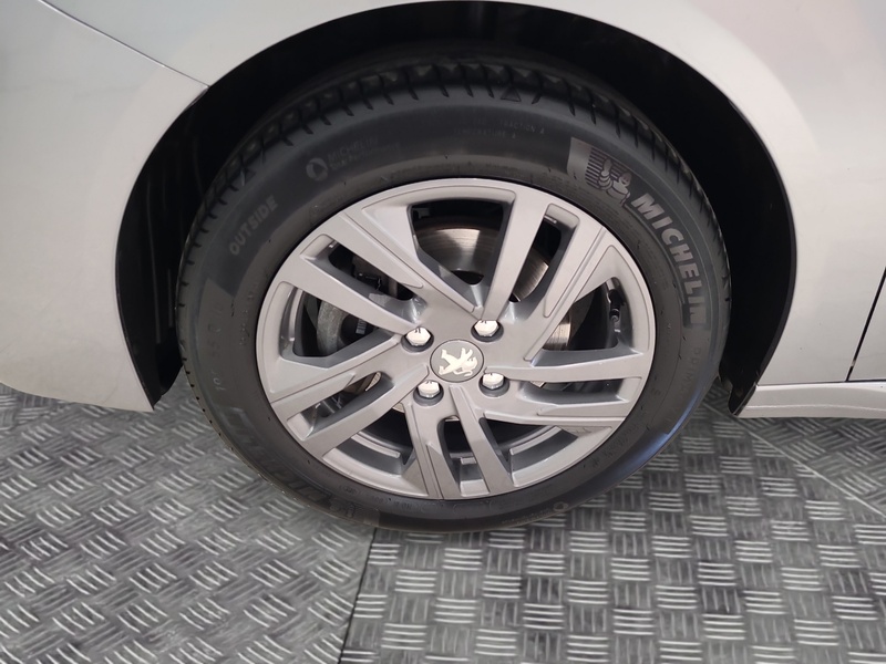 Peugeot 208 vaihtoauto