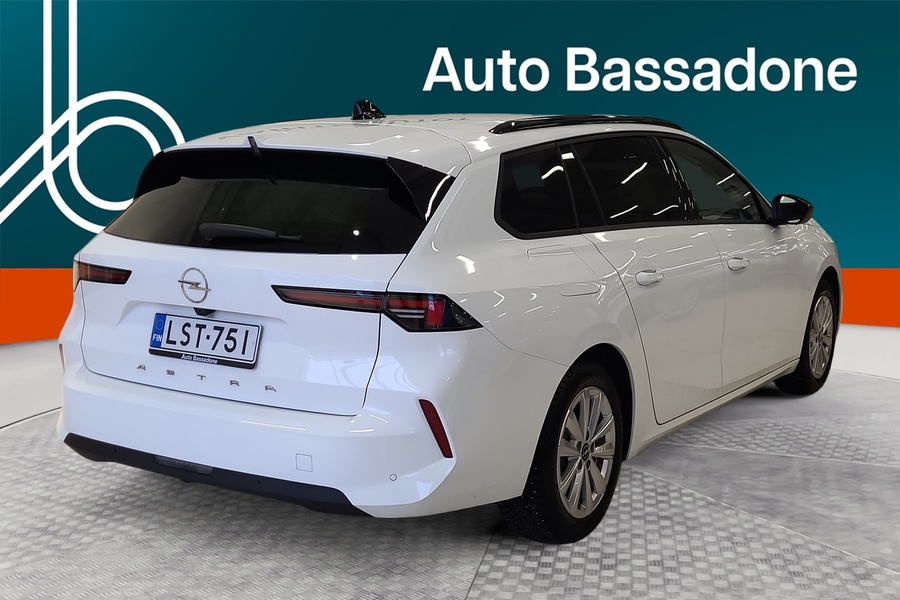 Opel Astra vaihtoauto