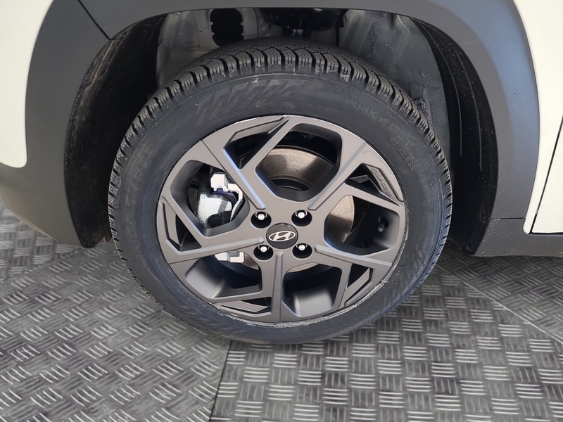 Hyundai INSTER vaihtoauto