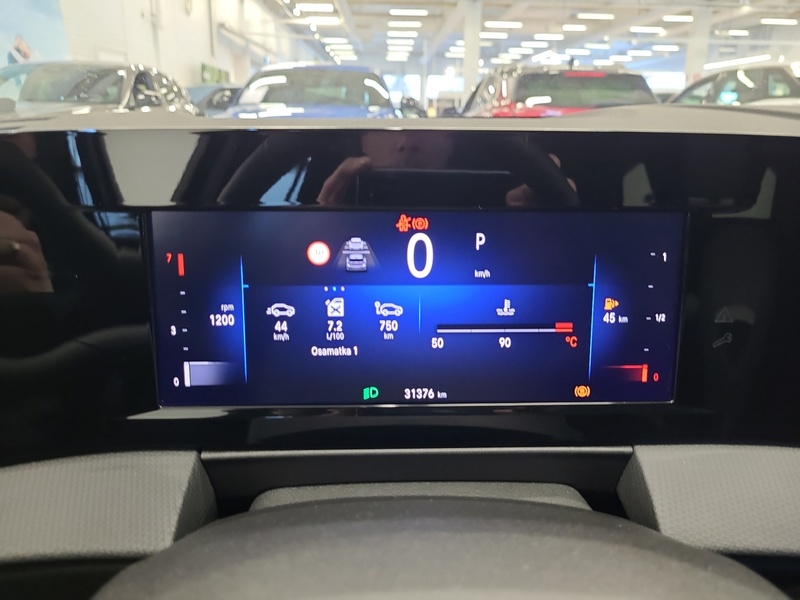 Opel Astra vaihtoauto