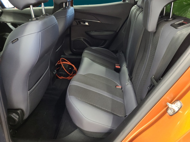 Peugeot e-2008 vaihtoauto