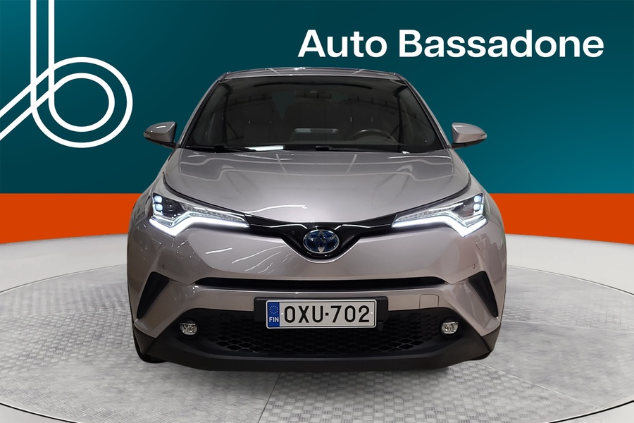 Toyota C-HR vaihtoauto