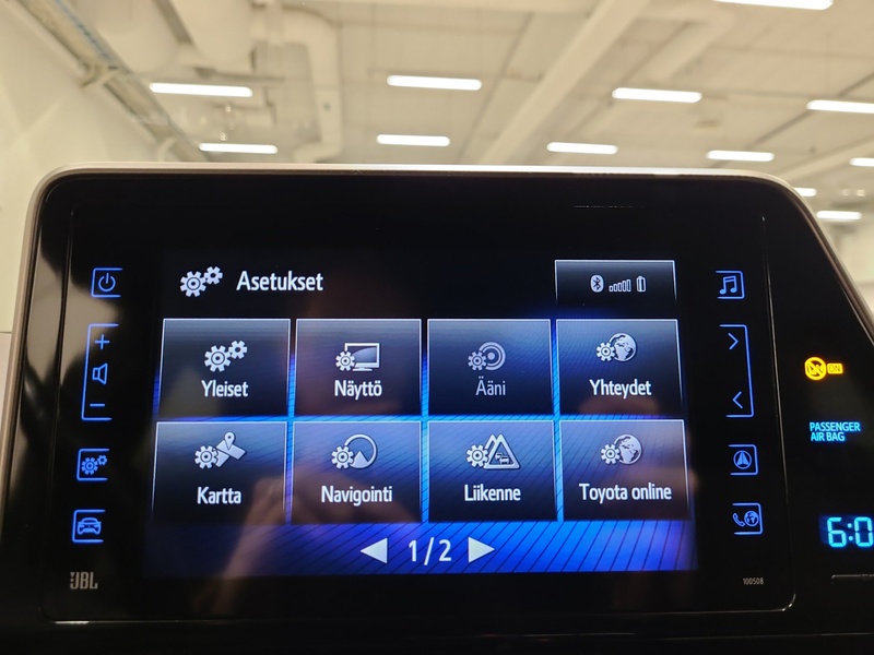 Toyota C-HR vaihtoauto