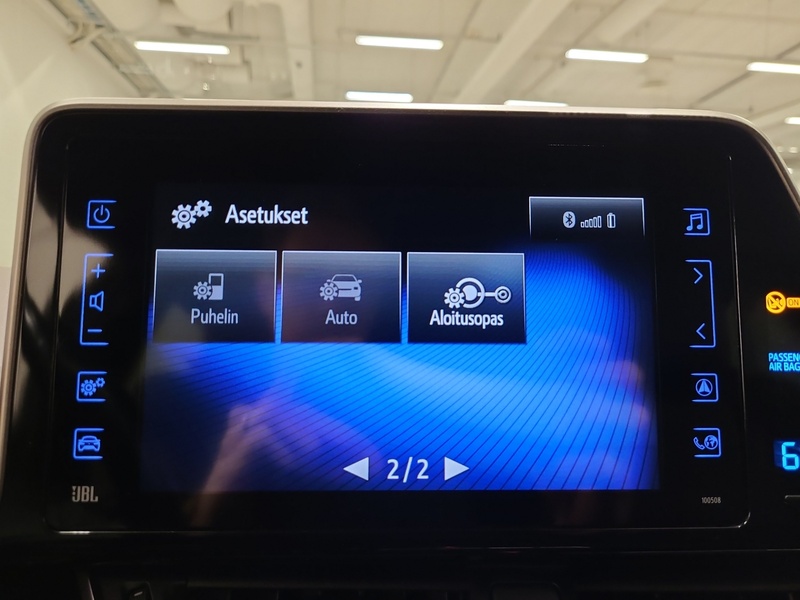 Toyota C-HR vaihtoauto