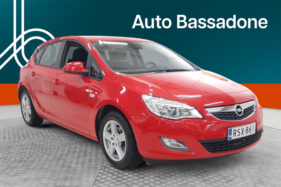 Opel Astra vaihtoauto