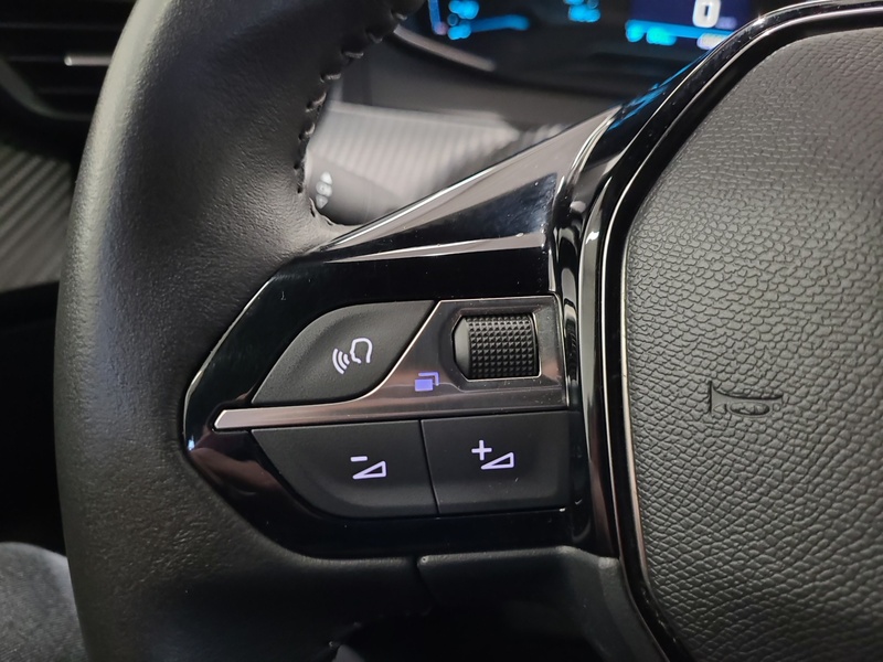 Peugeot e-2008 vaihtoauto