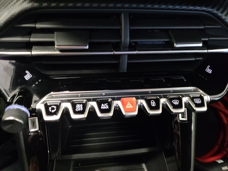 Peugeot e-2008 vaihtoauto