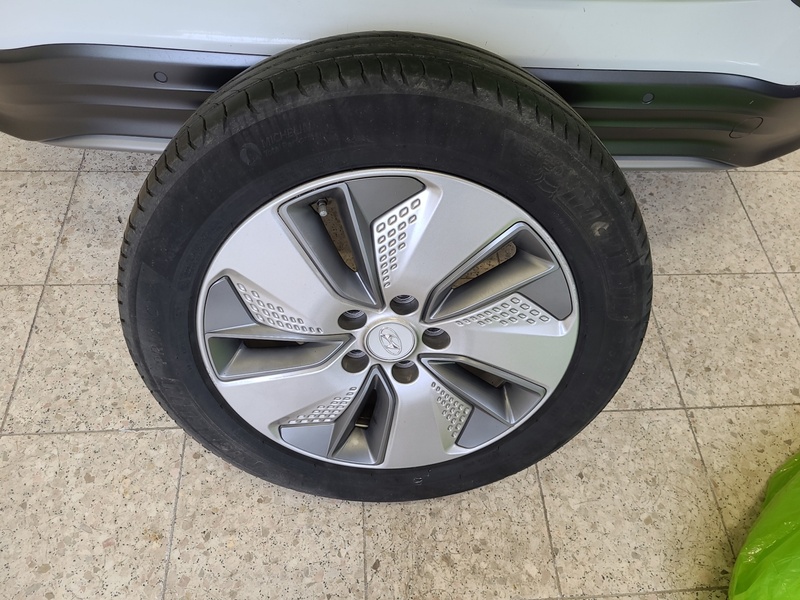 Hyundai Kona vaihtoauto