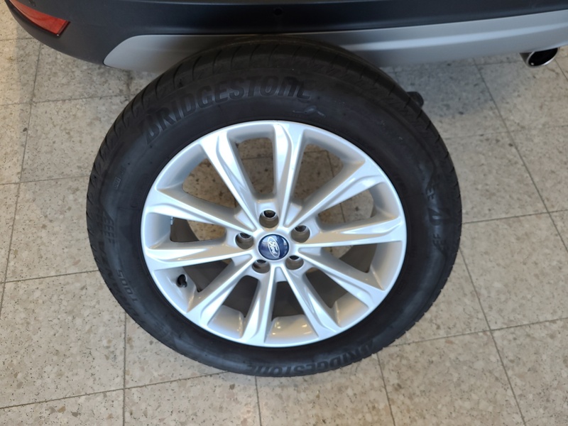 Ford Kuga vaihtoauto