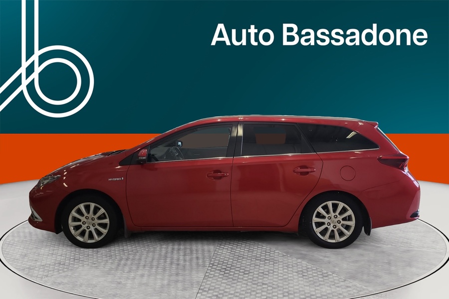 Toyota Auris vaihtoauto