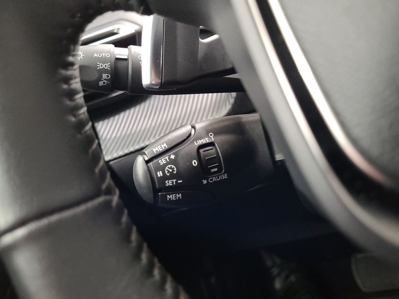 Peugeot 208 vaihtoauto