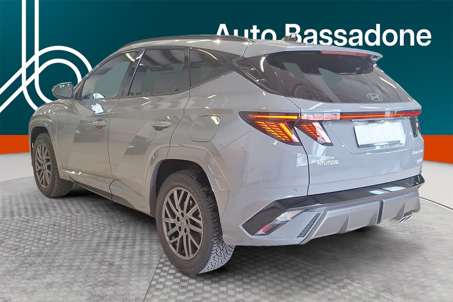 Hyundai TUCSON Hybrid vaihtoauto