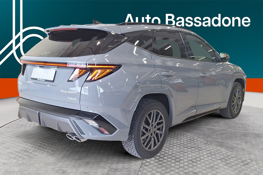 Hyundai TUCSON Hybrid vaihtoauto