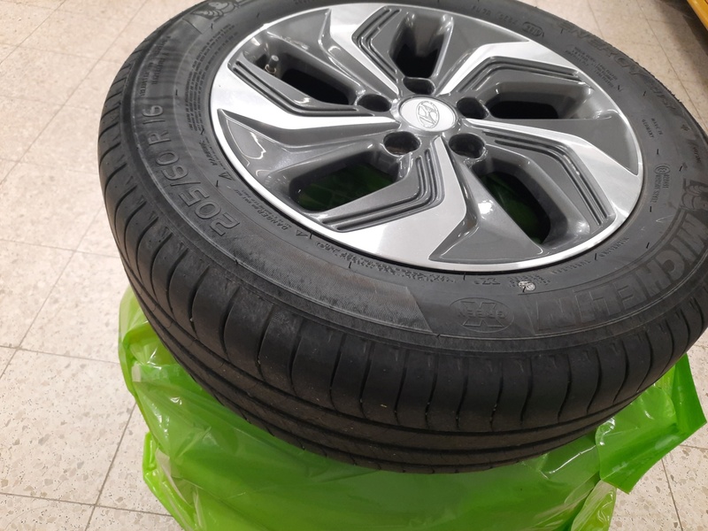 Hyundai Kona vaihtoauto