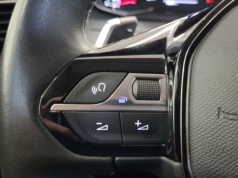 Peugeot 208 vaihtoauto