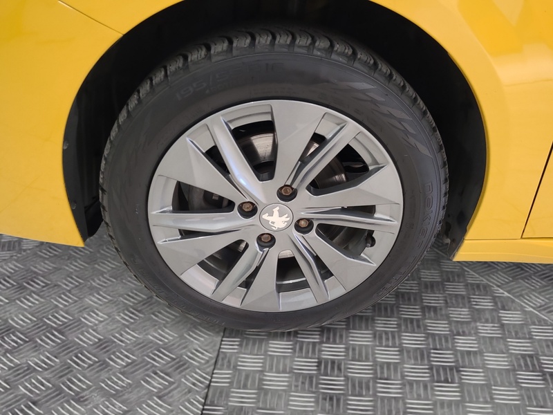 Peugeot 208 vaihtoauto