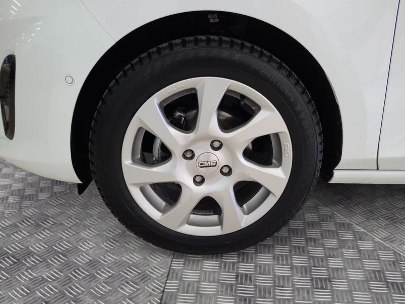 Ford Fiesta vaihtoauto