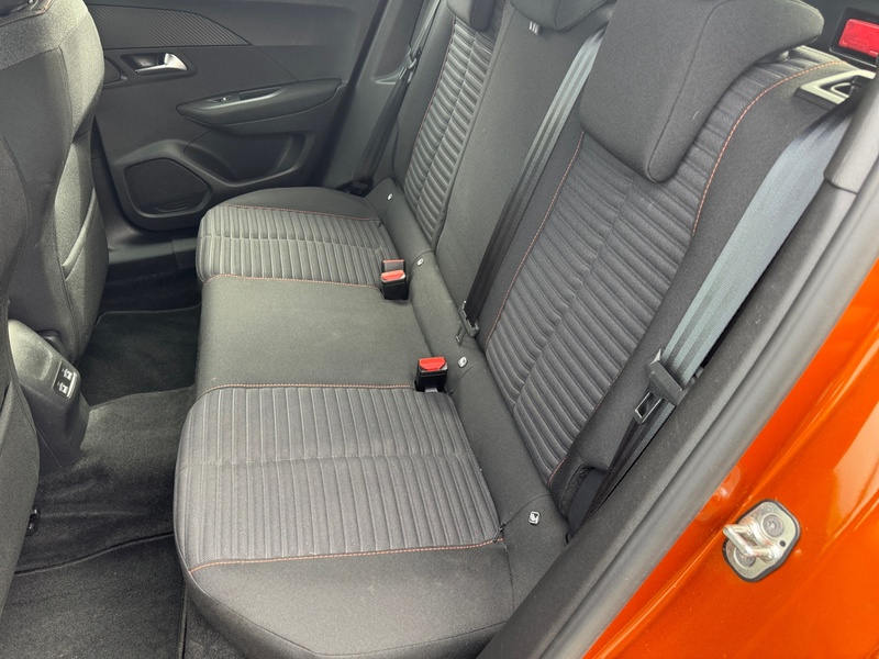 Peugeot e-2008 vaihtoauto