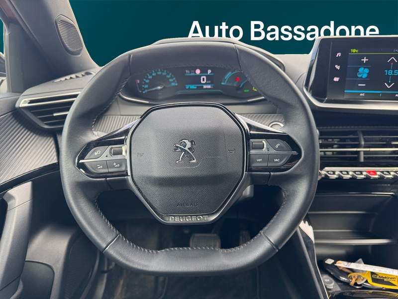 Peugeot e-2008 vaihtoauto