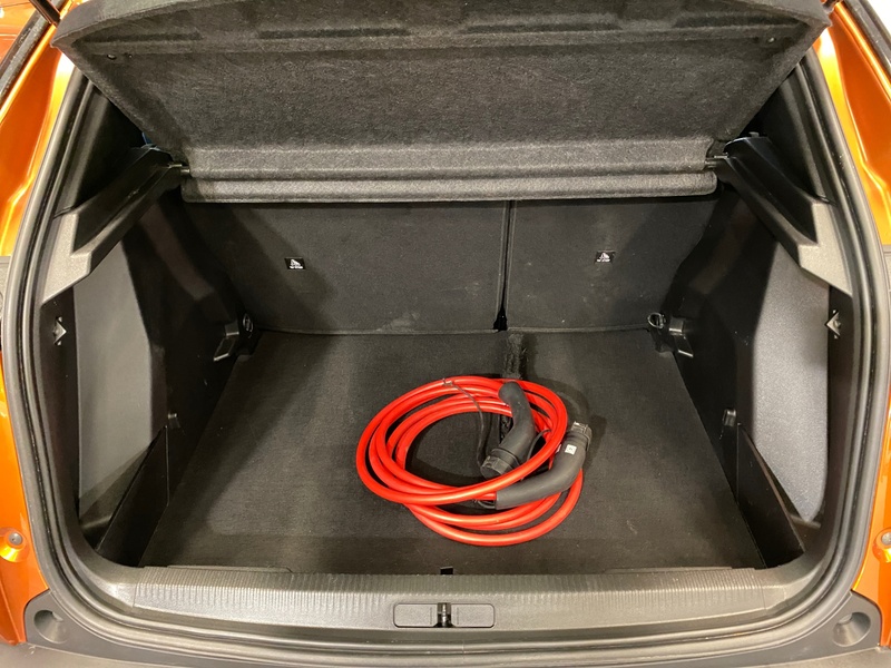 Peugeot e-2008 vaihtoauto